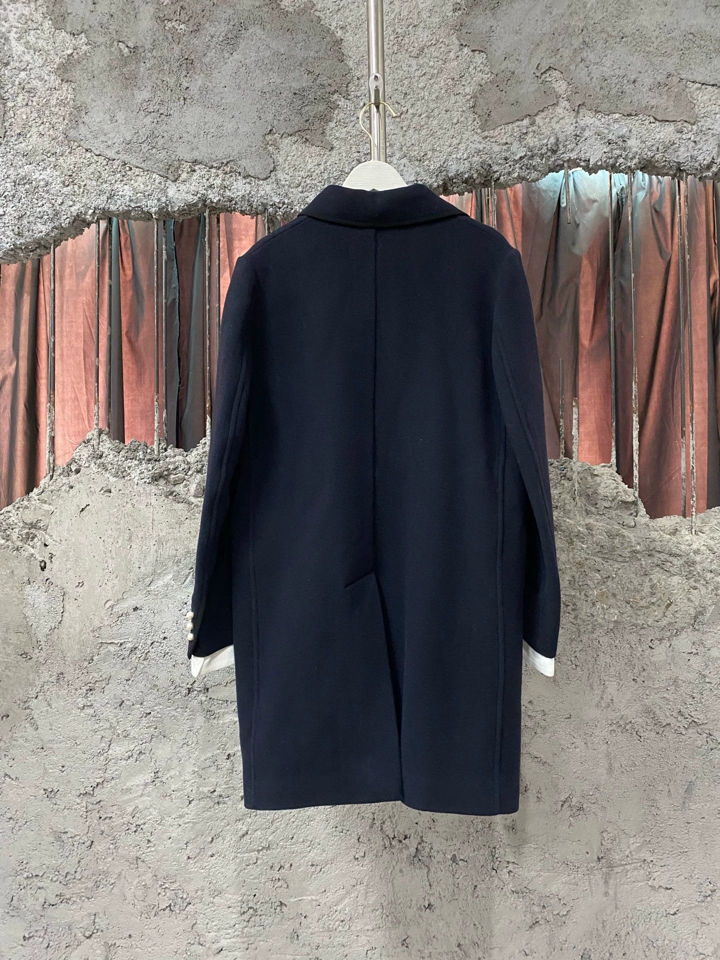 Miu Miu MIU MIU Women's Pearl Button Coat 40 Size M / US 6-8 / IT 42-44 - 2 Thumbnail