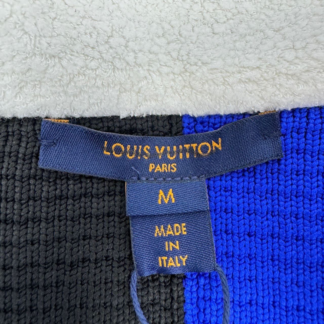 Louis Vuitton Louis Vuitton Blue color-block classic logo breasted 19% wo Size US M / EU 48-50 / 2 - 5 Thumbnail