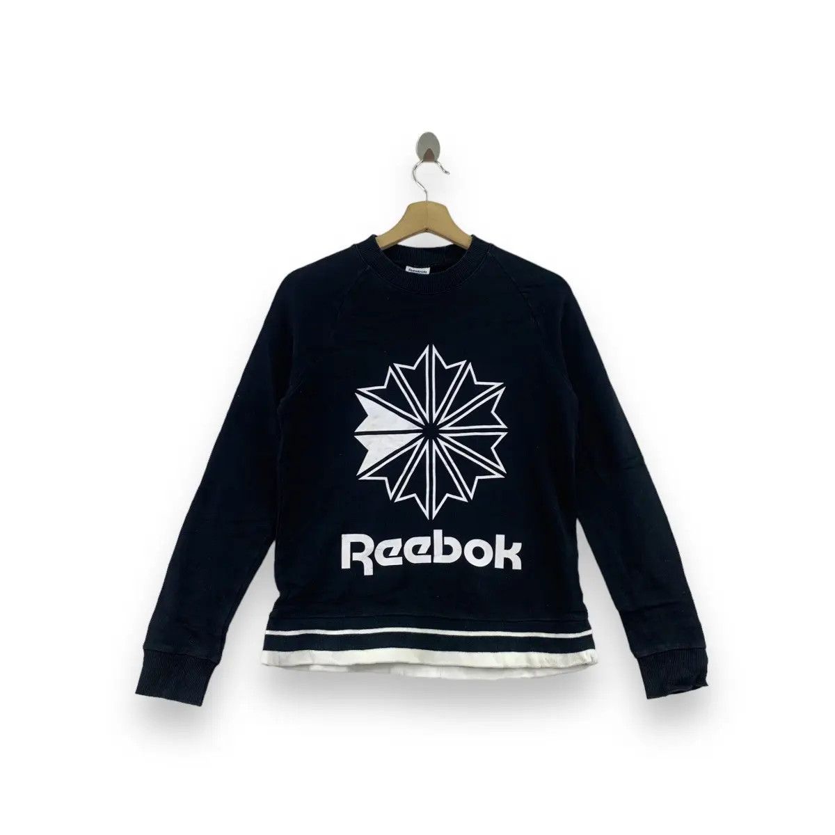 Reebok REEBOK CLASSIC Collection Center Logo Crewneck Sweatshirt Size L / US 10 / IT 46 - 1 Thumbnail