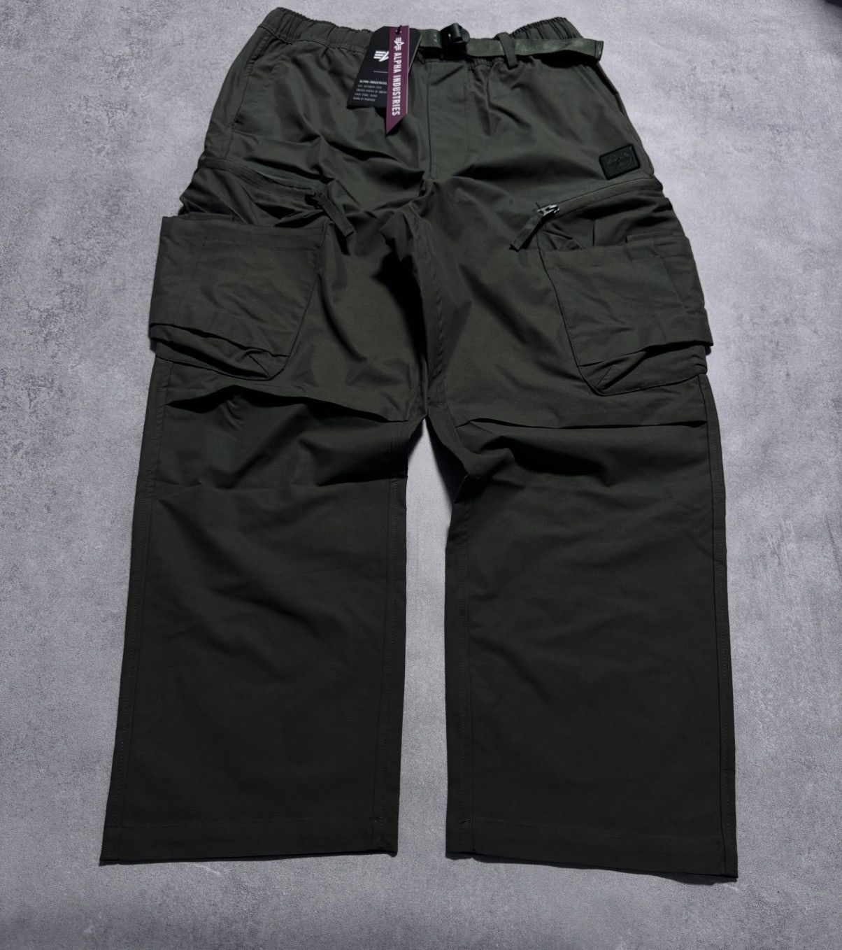 Alpha Industries Original men's Alpha Industries tactical cargo pants Size US 32 / EU 48 - 1 Thumbnail