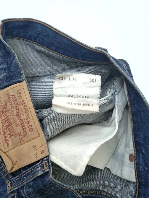 Levi's × Vintage 90s Vintage Levis 501 Made In USA Distressed Jeans 34x32 Size US 34 / EU 50 - 9 Thumbnail