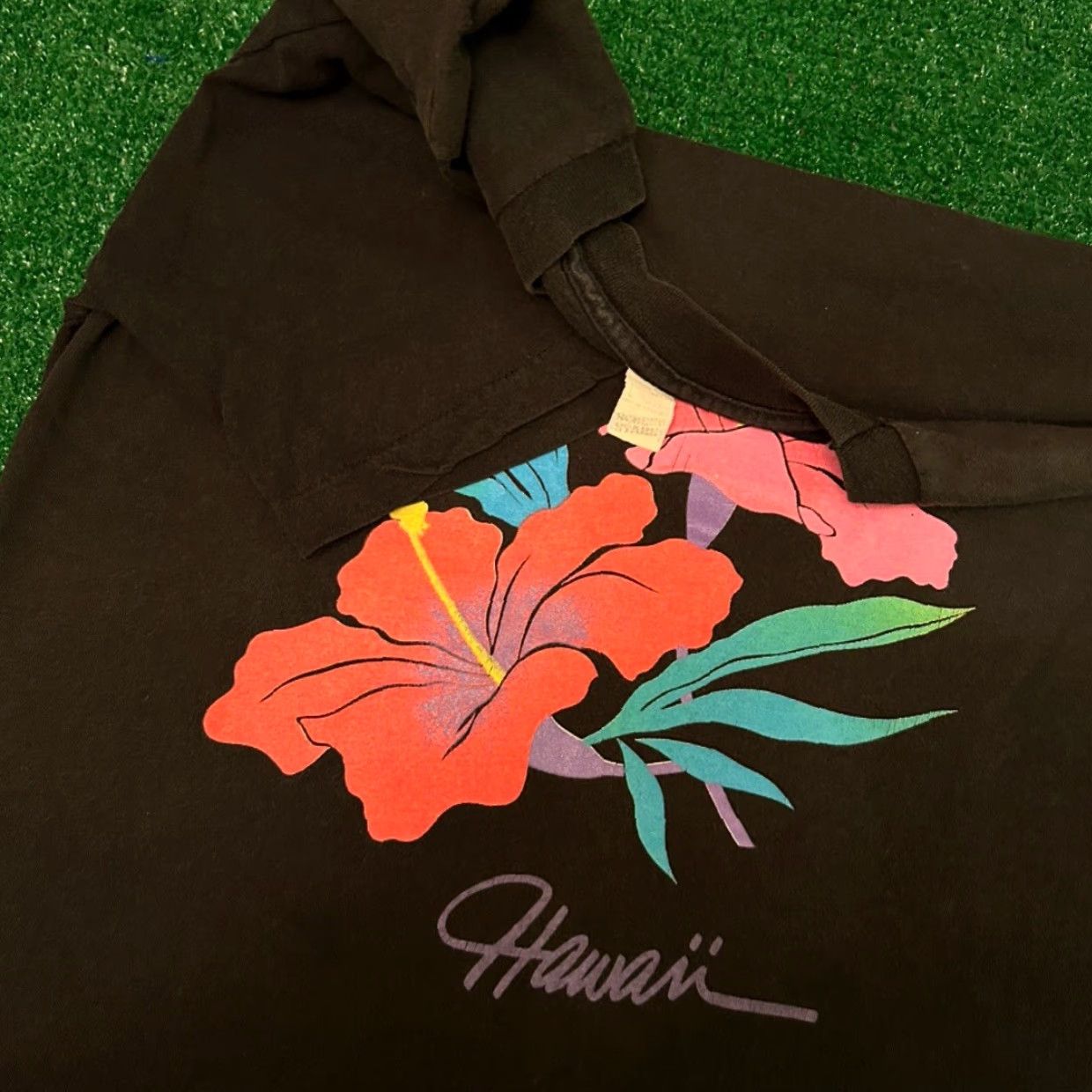 Logo 7 VINTAGE Hawaii Flower Floral Logo Hawaiian Surfer VTG Shirt Mens M Black Short Sleeve T-Shirt 90s 80s Logo Size US M / EU 48-50 / 2 - 2 Thumbnail