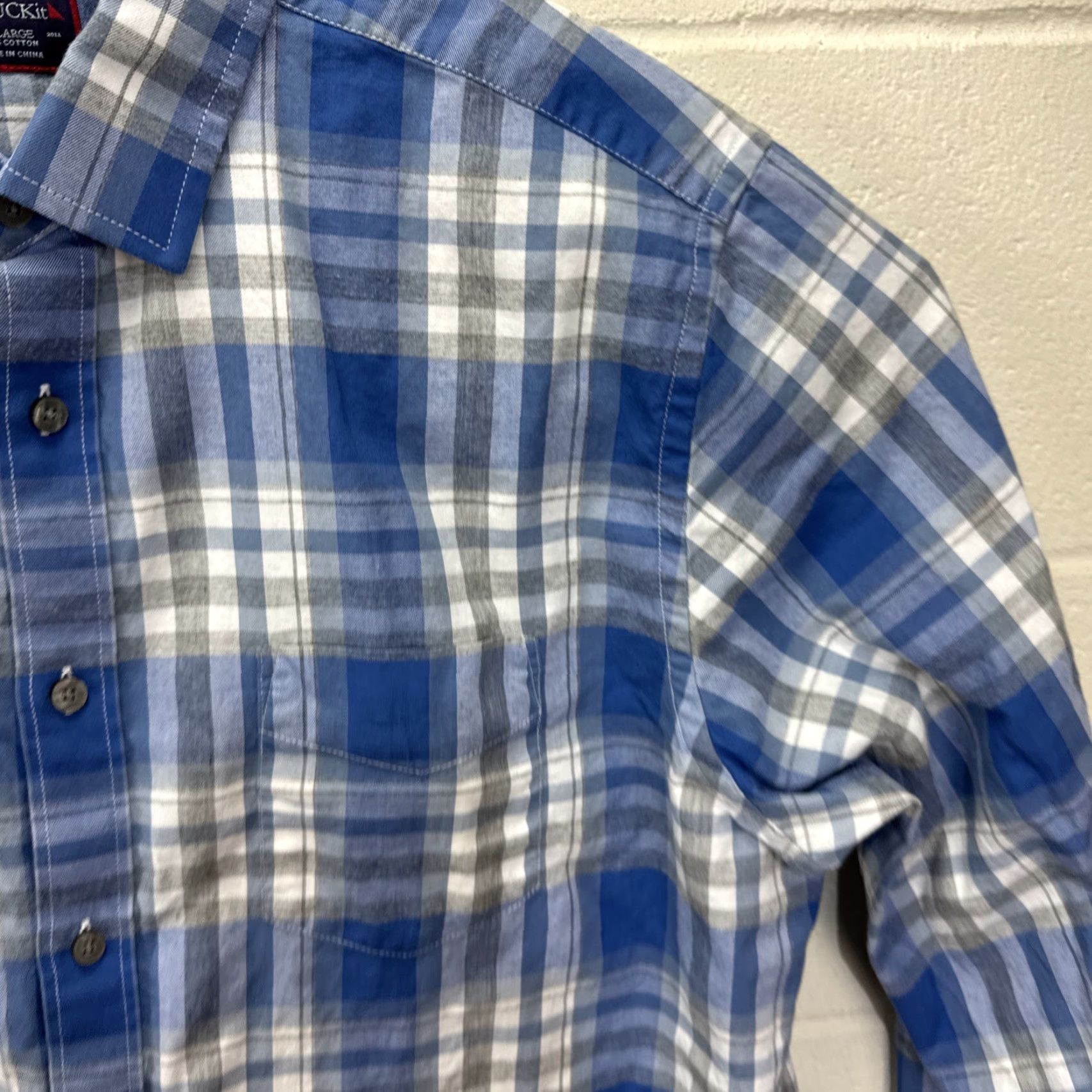 UNTUCKit UNTUCKit Shirt Men XL Blue Gray White Plaid Button-Up Long Sleeve Casual Fiano - Cotton Flannel, Regular Fit, Classic Winter Wear Size US L / EU 52-54 / 3 - 7 Thumbnail