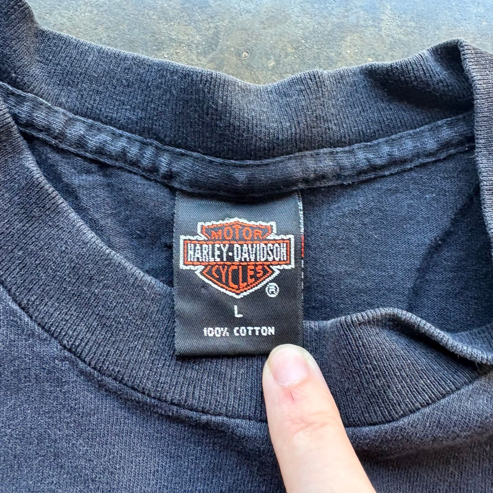 Harley Davidson Beautiful Vintage 90s Harley Davidson Center Logo T-shirt Size US L / EU 52-54 / 3 - 3 Thumbnail