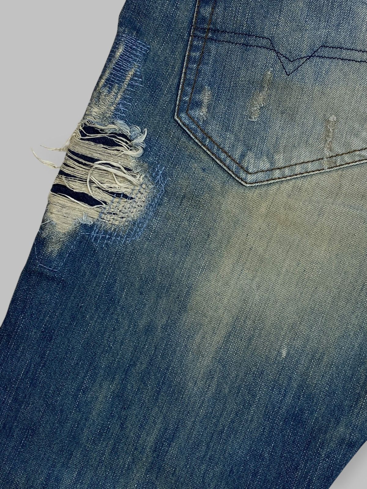 Diesel × Vintage Vintage Diesel Thavar Y2k Hype Distressed Washed Denim Jeans Size US 33 - 4 Thumbnail