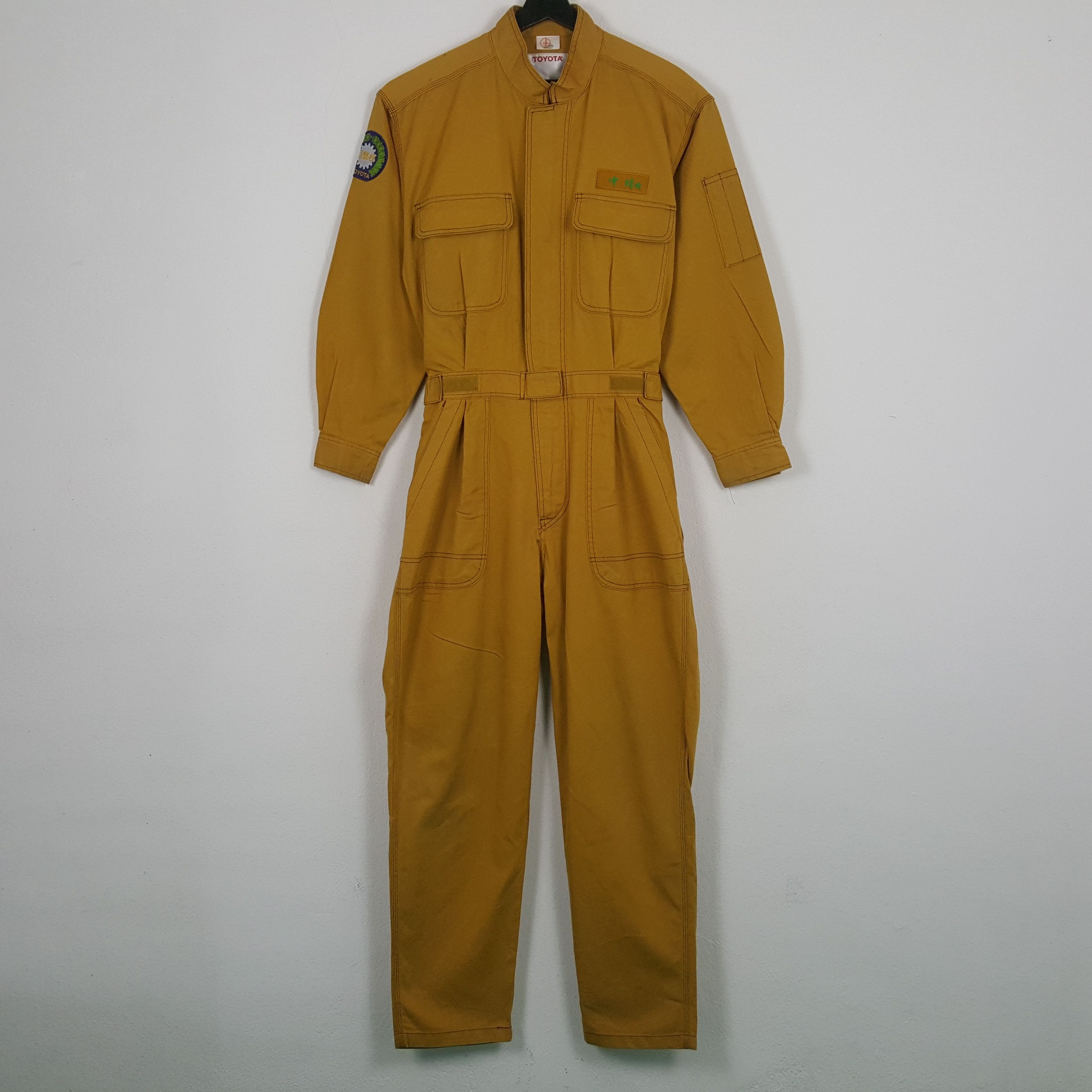 Japanese Brand Toyota Engineering College Motorsports Coverall RR20 Size US M / EU 48-50 / 2 - 4 Thumbnail