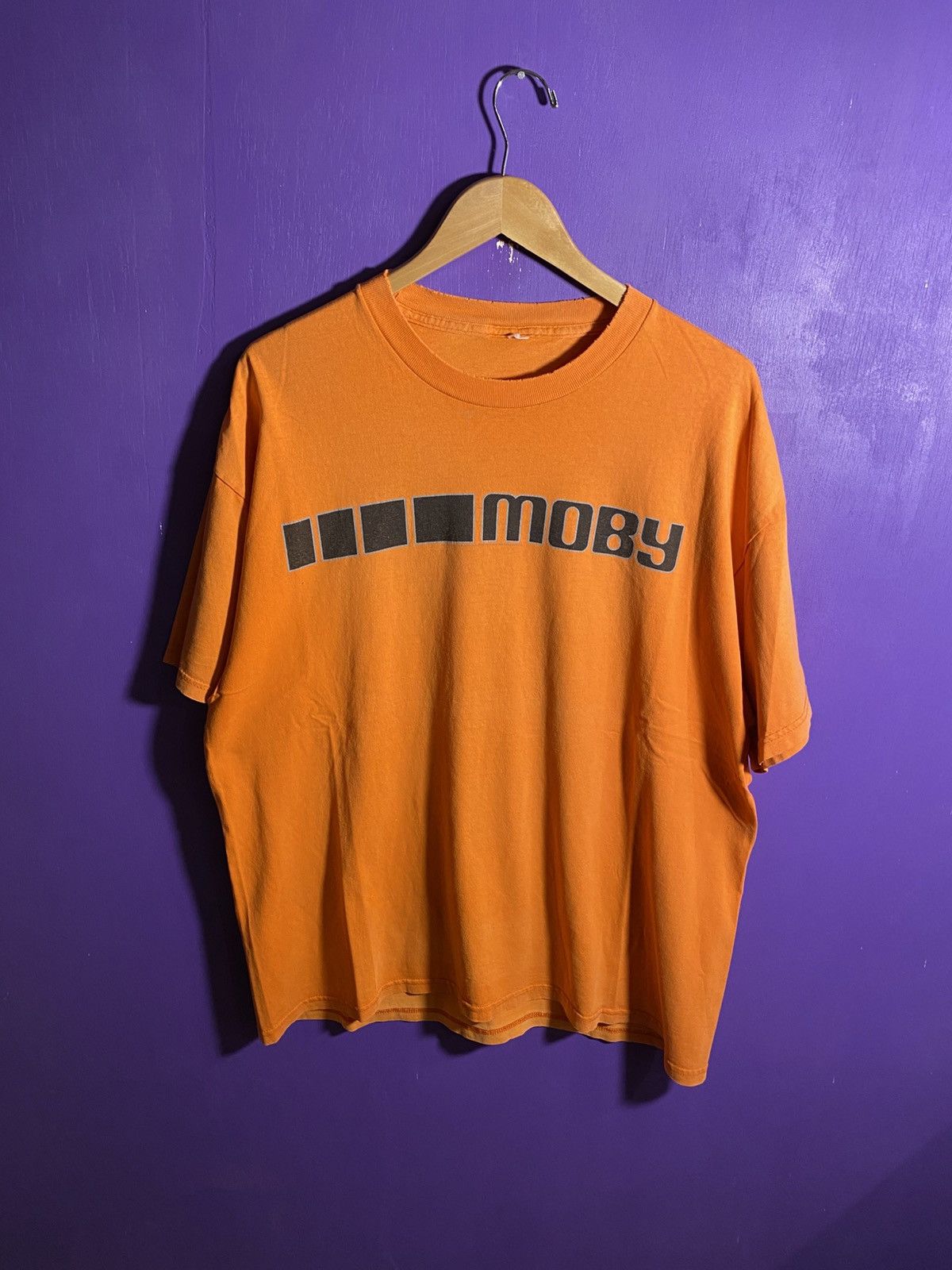 Band Tees Vintage 2000 MOBY DJ faded concert tee Size US XL / EU 56 / 4 - 1 Thumbnail