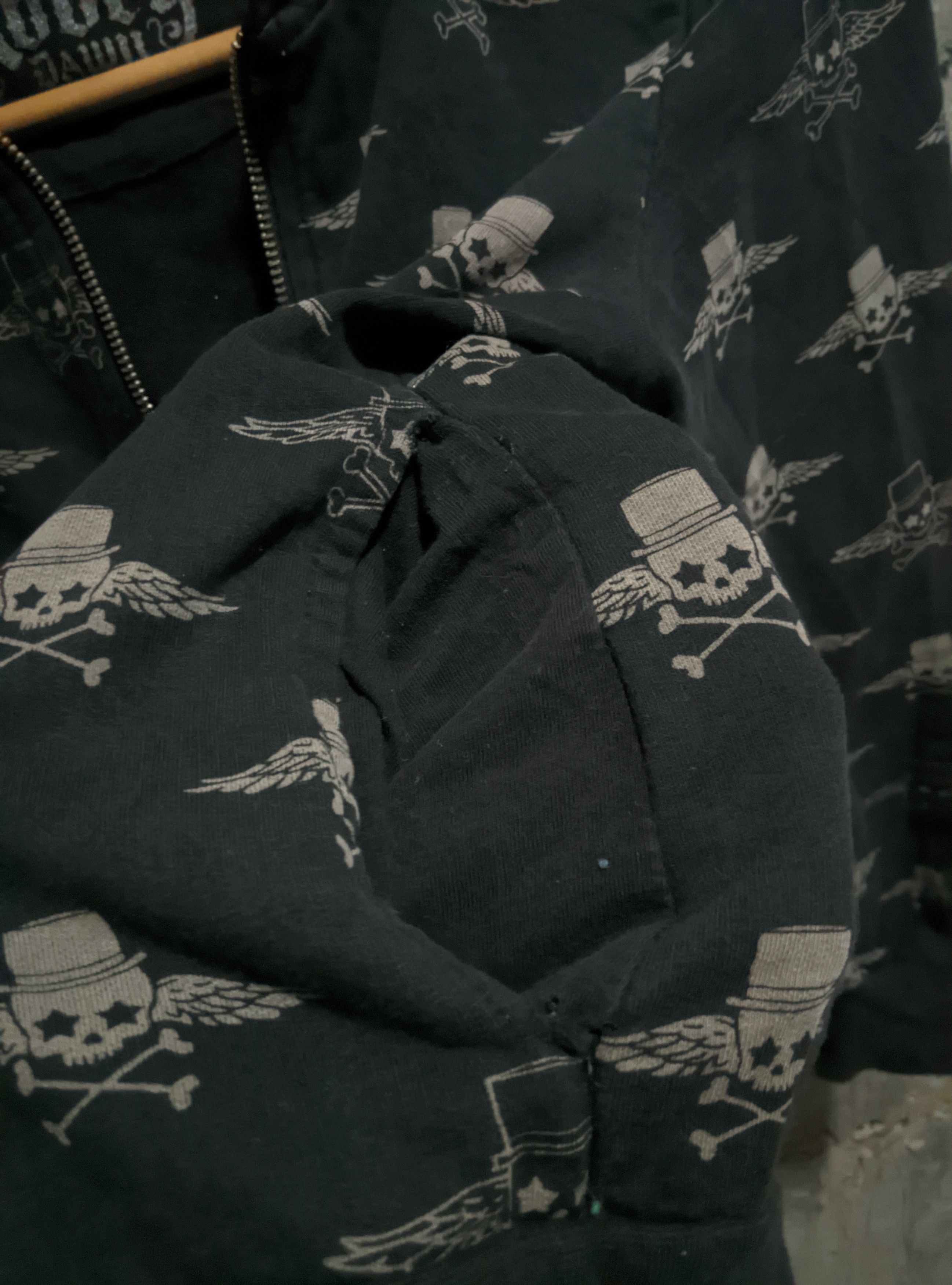 Vintage Abbey dawn scene emo y2k goth skull hoodie Size XS / US 0-2 / IT 36-38 - 10 Thumbnail