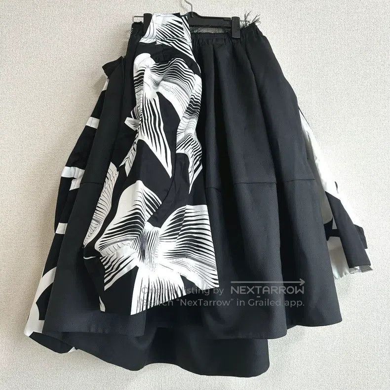 Comme des Garcons Comme Des Garcons size S Black and White Printed Puff Dres Size 23" - 2 Thumbnail