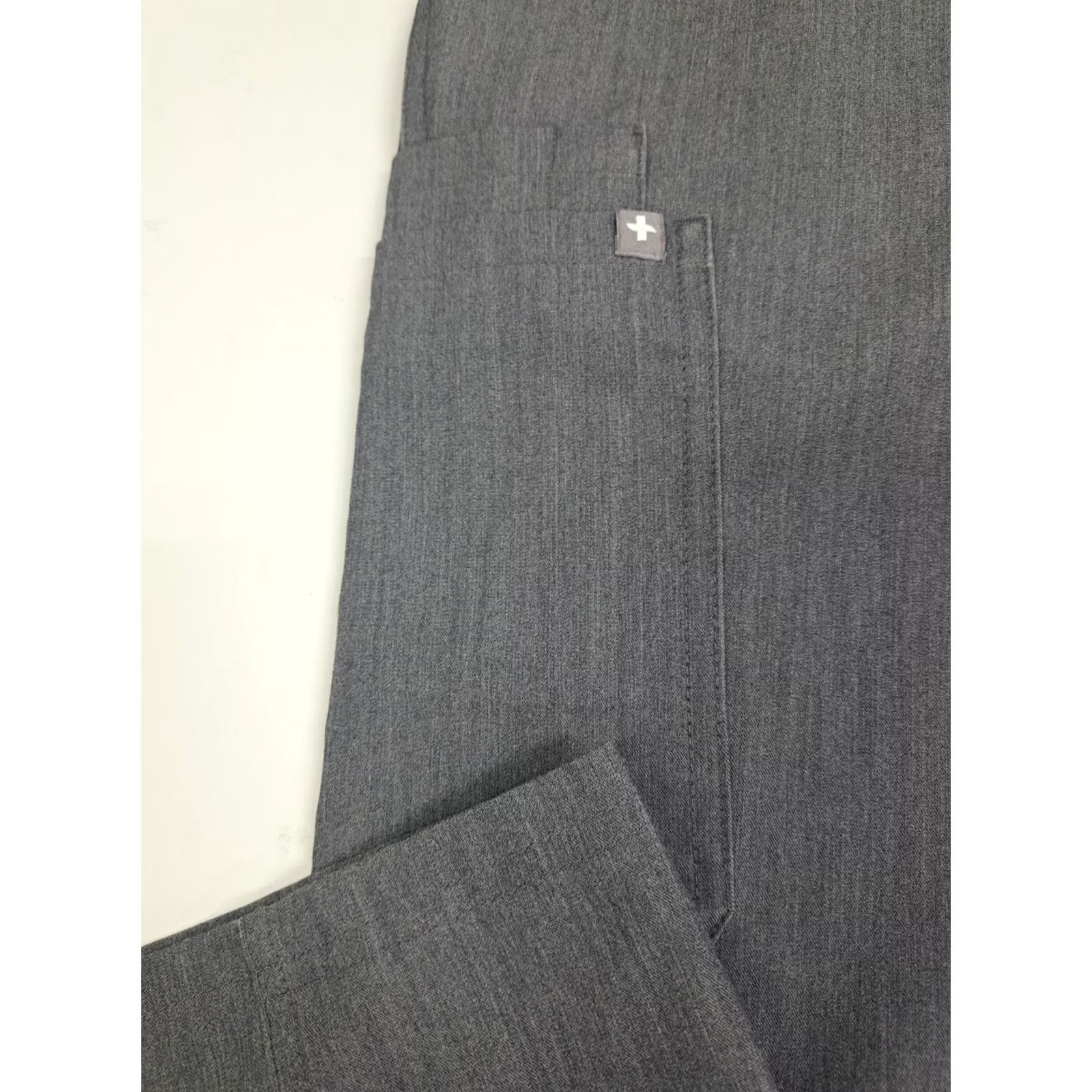 Vintage FIGS Womens T21004 Grey Cargo Scrub Pants Small 30" Inseam Womens Grey Cargo Scrub Pants Size 28" / US 6 / IT 42 - 7 Thumbnail