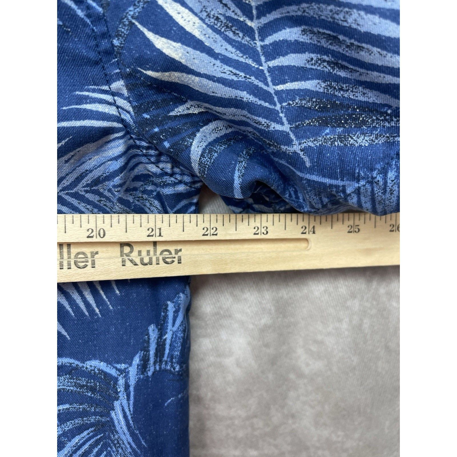 Tommy Bahama Tommy Bahama New York Yankees Hawaiian Button Up Shirt Men M Size US M / EU 48-50 / 2 - 9 Thumbnail