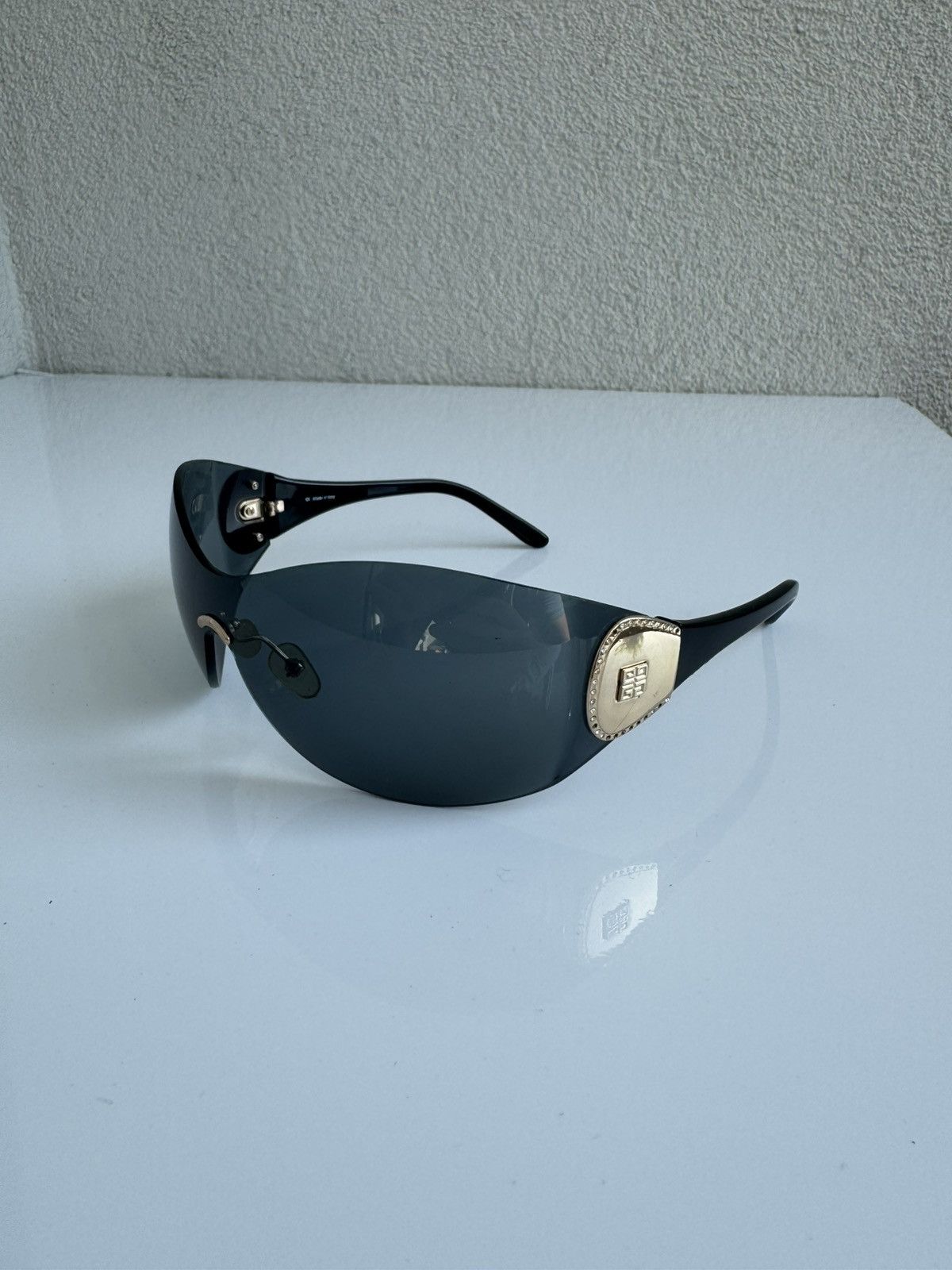 Givenchy Givenchy Sunglasses Mask Vintage Women’s Size ONE SIZE - 3 Thumbnail