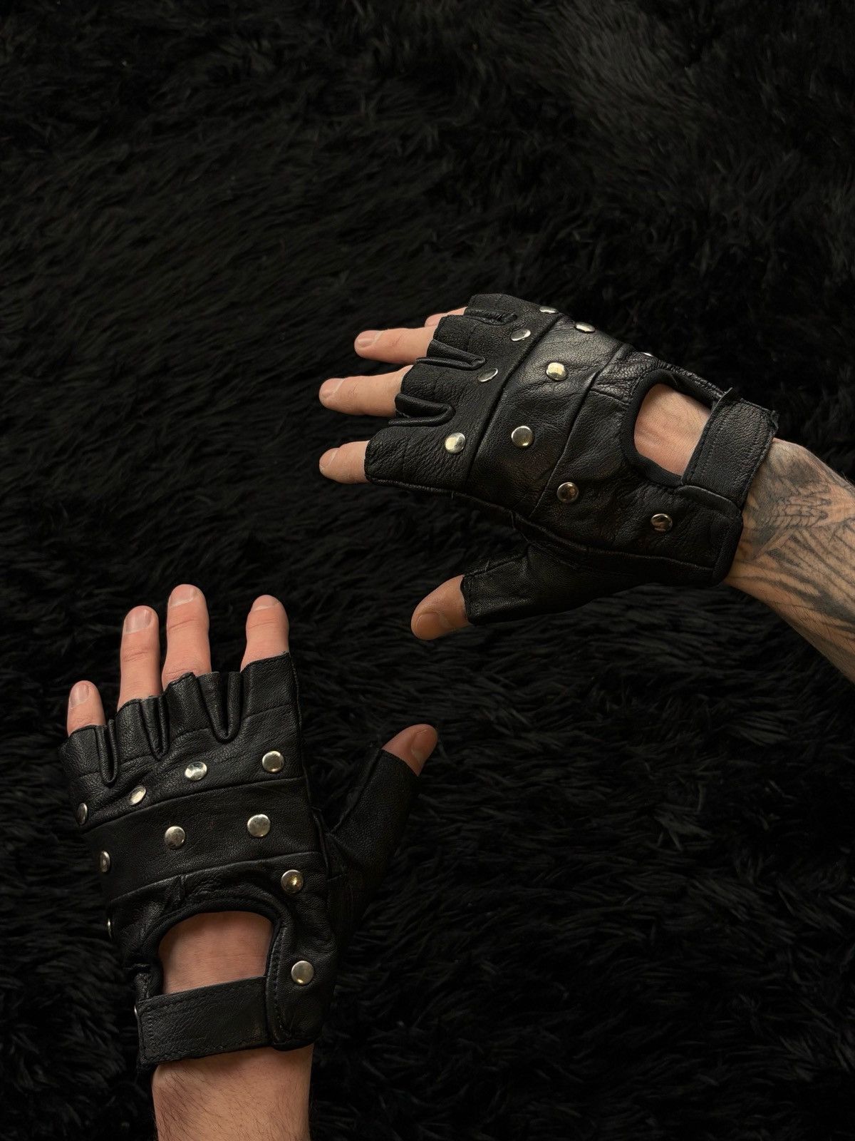 Other ERD Style Biker Cropped Real Leather Gloves Size ONE SIZE - 1 Thumbnail