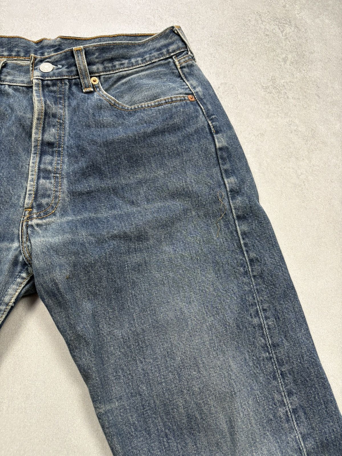 Levi's Vintage Clothing Vintage Levi’s 501 Made in UK Jeans W32 L32 90s Y2K Bitton Size US 32 / EU 48 - 10 Thumbnail
