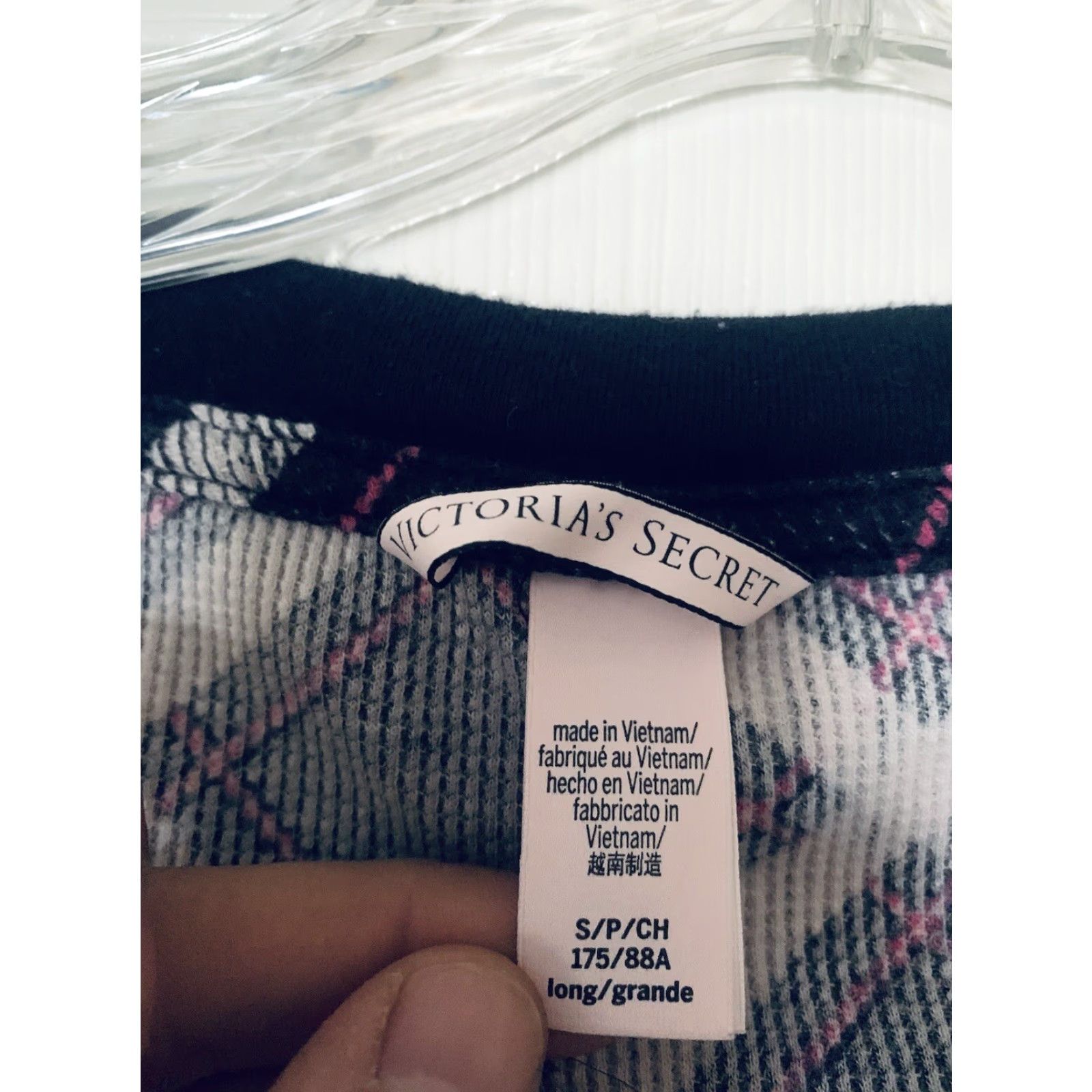 Victoria's Secret VINTAGE Victoria's Secret Argyle Pattern Pajama Top Womens Size Small Black Pink Shirt Size S / US 4 / IT 40 - 2 Thumbnail