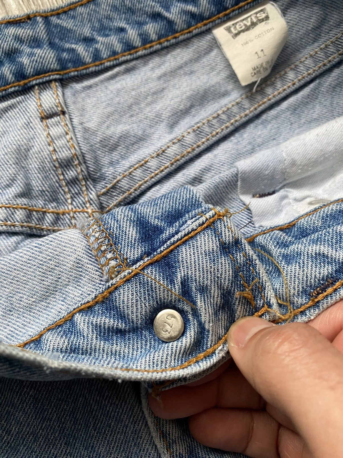 Levi's Vintage 90s Levis Made in USA Blue Light Wash Denim Jeans Size US 28 / EU 44 - 5 Thumbnail