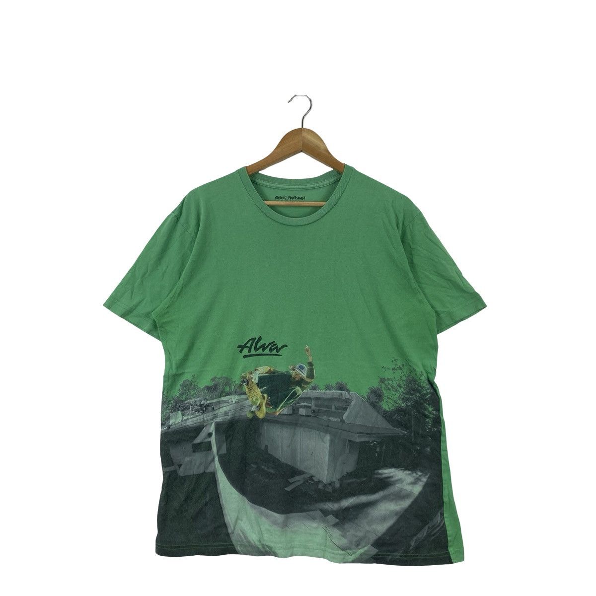 Vintage Vintage ALVAR SKATEBOARD Graphic Skate Park Print Tee Size US L / EU 52-54 / 3 - 3 Thumbnail