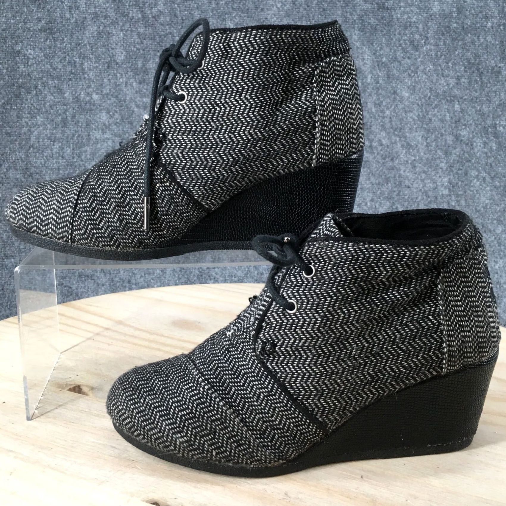 Toms TOMS Boots Womens 8 Herringbone Desert Wedge Heels Ankle Booties Grey Fabric Bootie Womens 8 Gray Herringbone Wedge Ankle Booties Fashion Shoes Size US 8 / IT 38 - 2 Thumbnail
