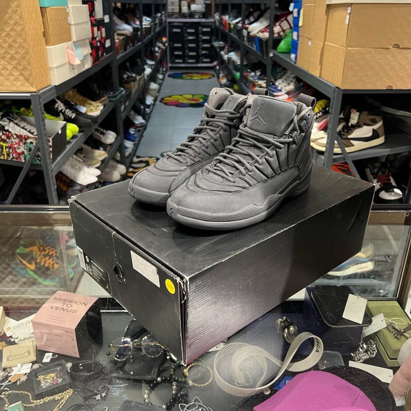 Nike Nike Gray Lowtop Sneakers 9.5 Men Size US 9.5 / EU 42-43 - 1 Thumbnail