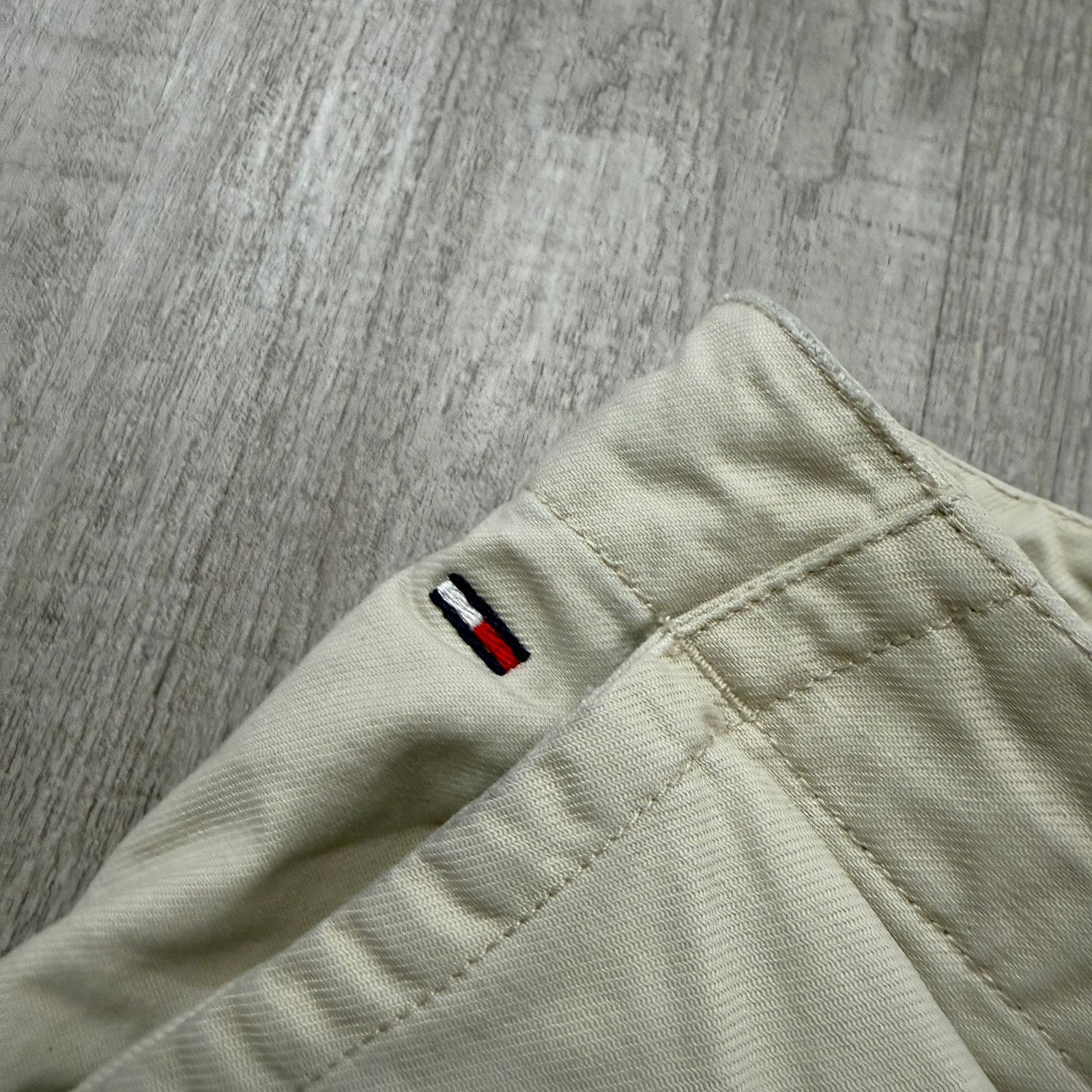 Tommy Hilfiger Vintage Tommy Hilfiger Pants Men's 33x32 Ivory Straight Size US 33 - 5 Thumbnail