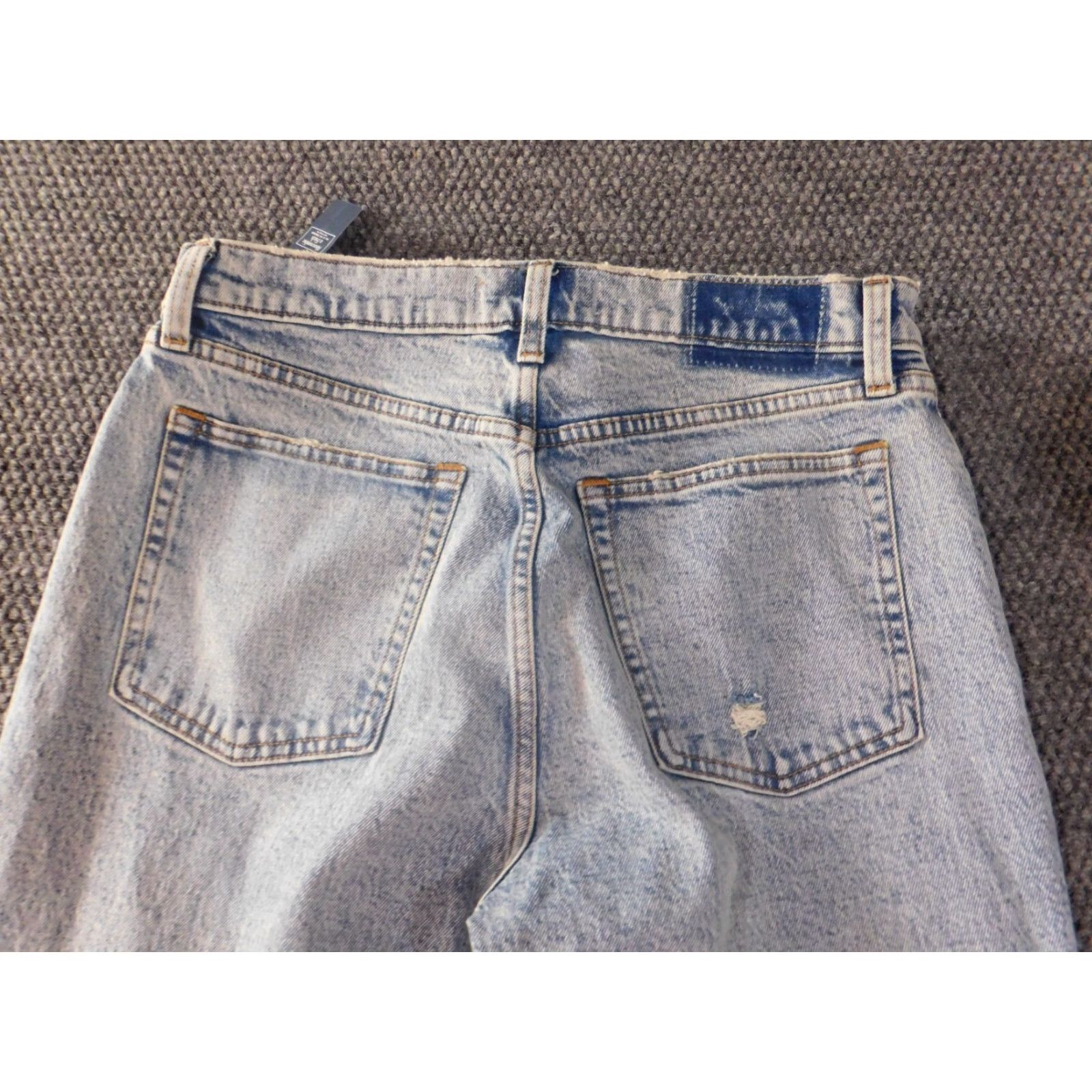 Abercrombie & Fitch Abercrombie & Fitch Womens Jeans 10 Blue High Rise Skinny 90s Distressed, Light Wash, Zipper, Denim, 30 Inseam, Regular Women Shoes? Size 32" / US 10 / IT 46 - 6 Thumbnail
