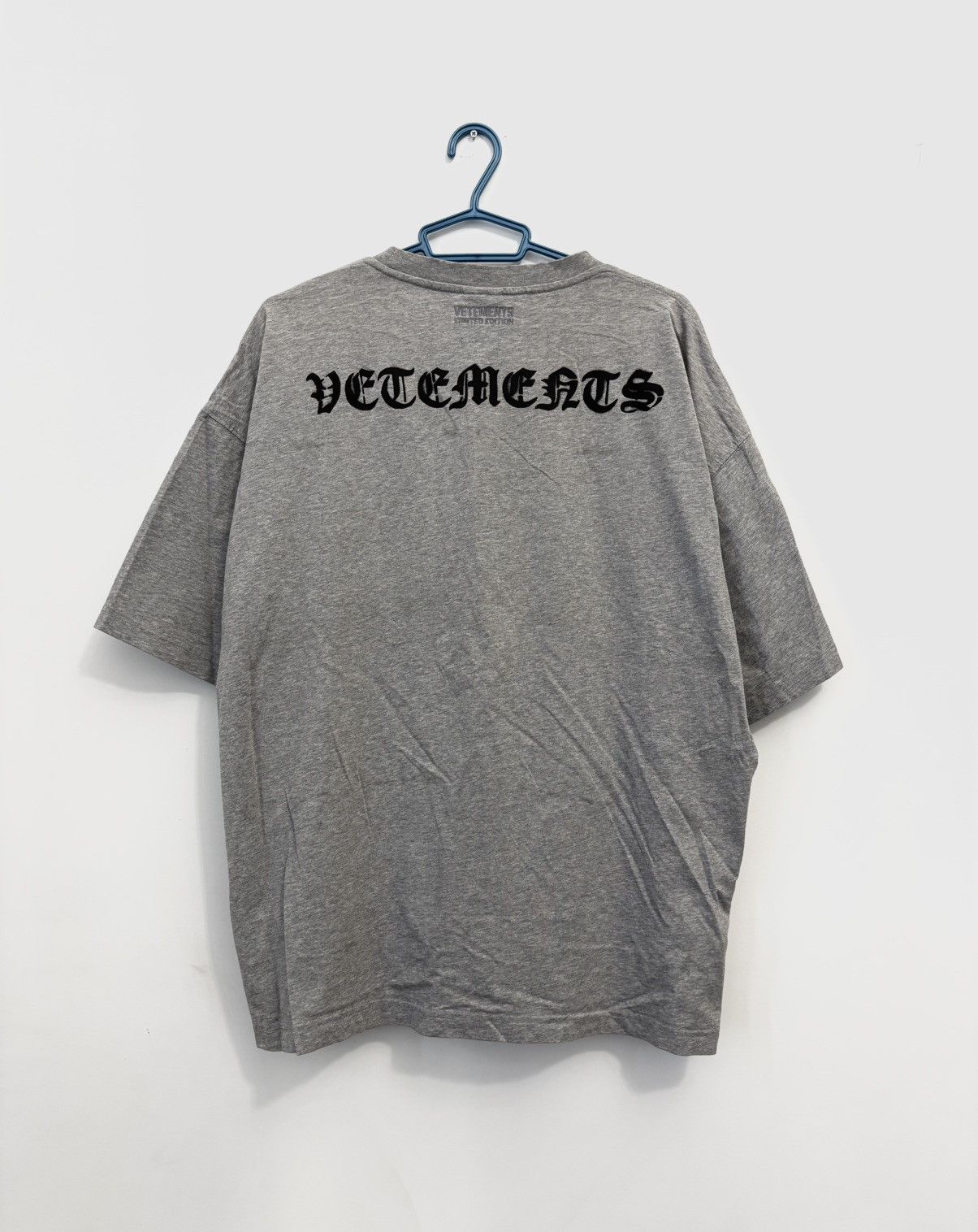 Vetements Vetements Anarchy Gothic Logo T-Shirt Size US M / EU 48-50 / 2 - 2 Thumbnail