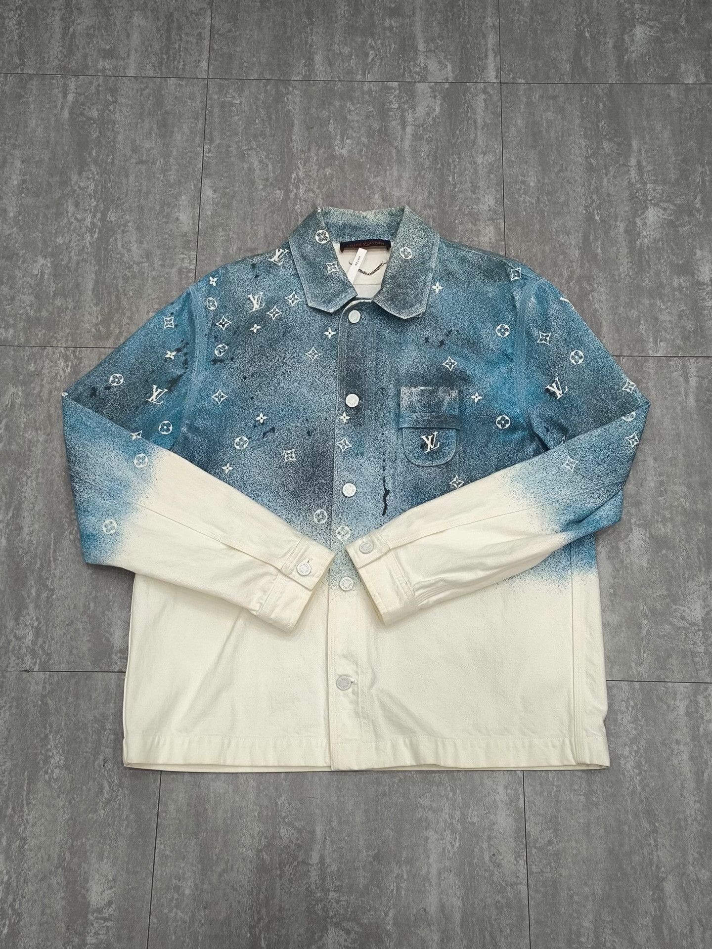 Louis Vuitton Louis Vuitton Collab White Shirt xl Men Size US XL / EU 56 / 4 - 1 Thumbnail