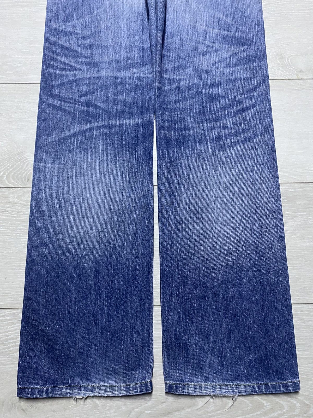 Uniqlo All Made In Japan Uniqlo Distressed ButtonFly Straight Jeans Size US 31 - 6 Thumbnail