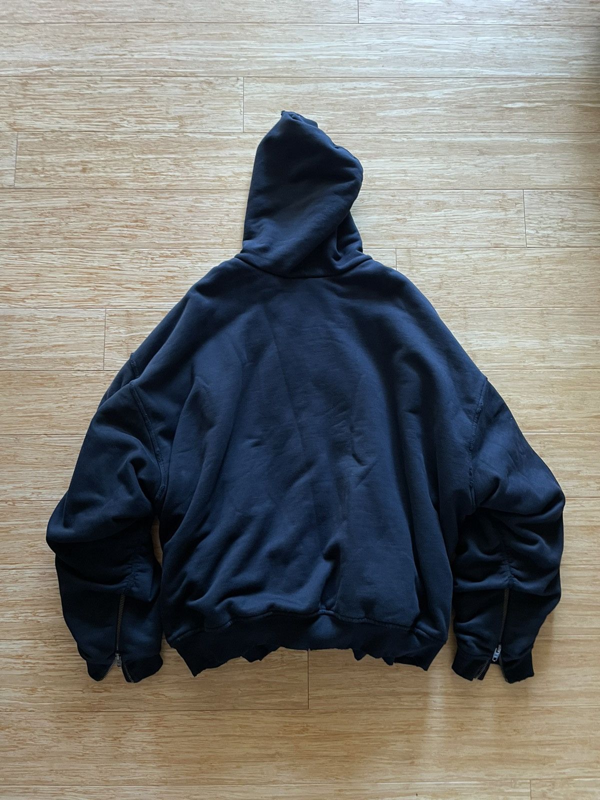 Balenciaga Balenciaga Oversized Bomber Hoodie Size US S / EU 44-46 / 1 - 15 Thumbnail