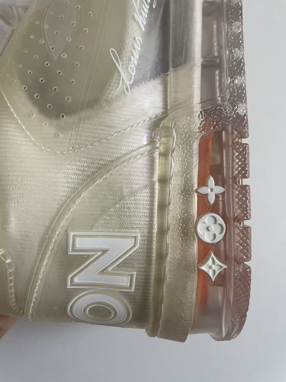 Louis Vuitton Louis Vuitton Trainer White Transparent Size US 8 / EU 41 - 6 Thumbnail