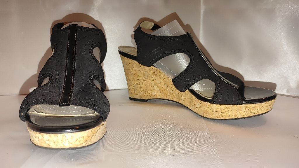 About Arianne Adrienne Vittadini Clint Wedge Sandals Size 7M Size US 7 / IT 37 - 6 Thumbnail