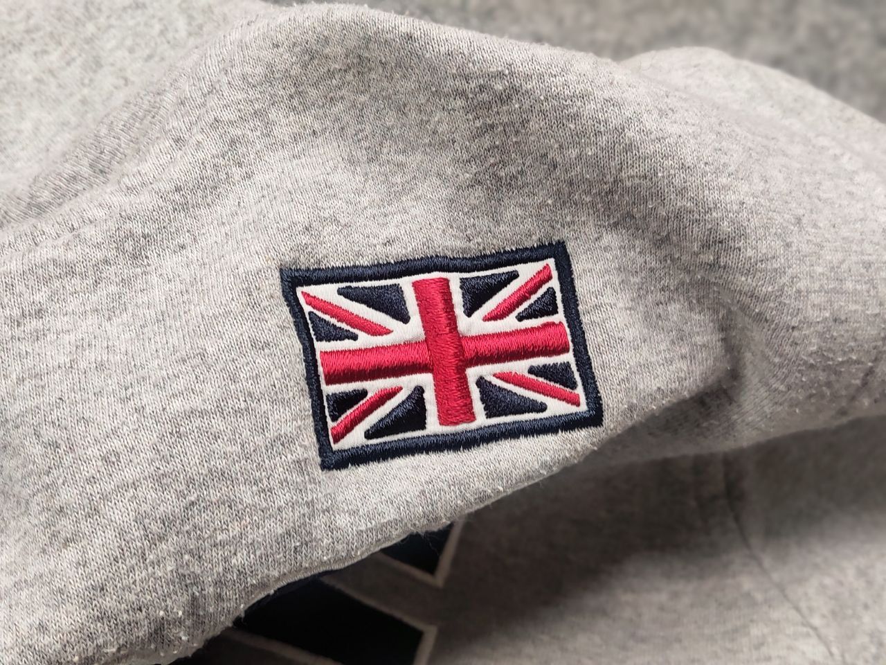 Vintage Vintage London England Embroidered logo Gray Zip Hoodie Y2K Size US S / EU 44-46 / 1 - 13 Thumbnail