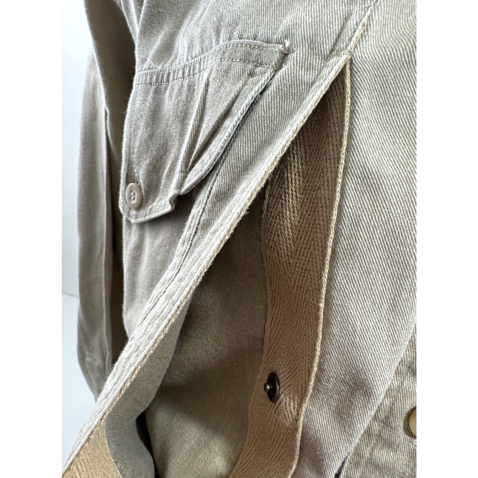 Banana Republic VINTAGE Banana Republic SHIRT Men XL Light Brown / Beige Pockets History: Hong Kong SAFARI 90s? Size US XL / EU 56 / 4 - 3 Thumbnail