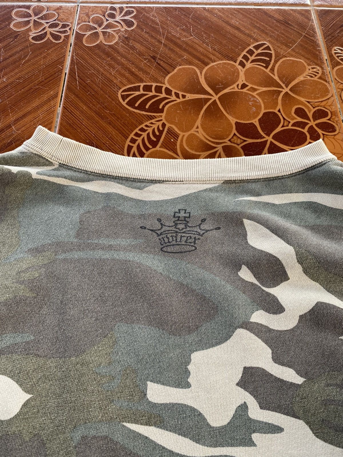 Avirex Vintage Avirex Distressed Camouflage Sweatshirt Size US XL / EU 56 / 4 - 9 Thumbnail