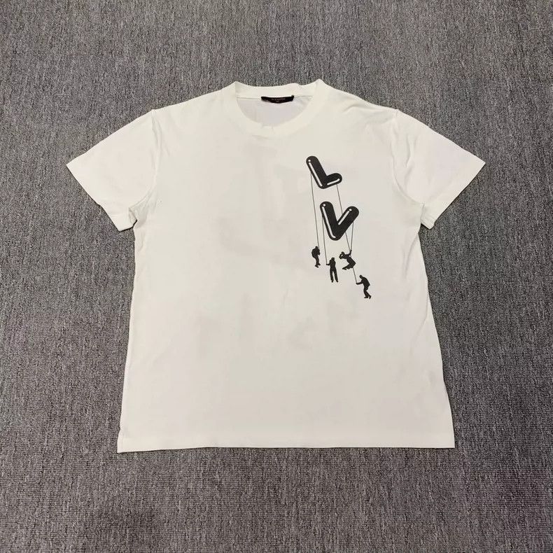 Louis Vuitton Louis Vuitton White paratrooper short sleeve Size US M / EU 48-50 / 2 - 1 Thumbnail