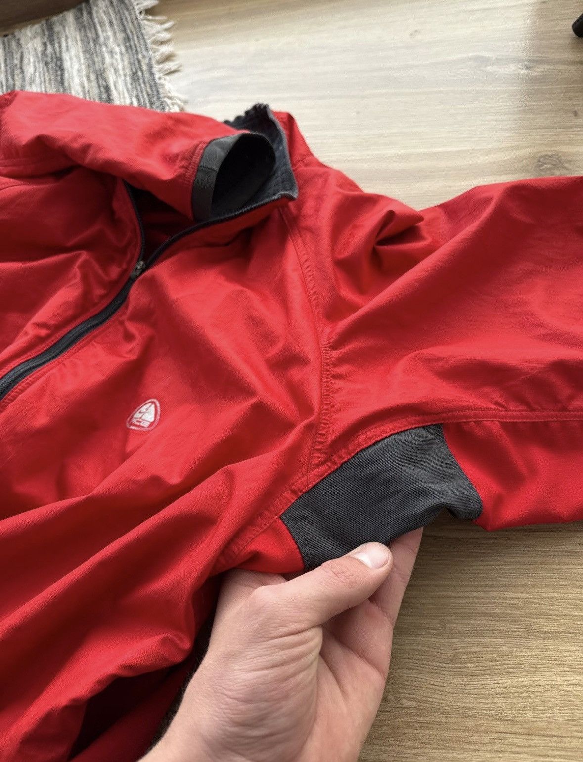 Nike ACG × Vintage Vintage Nike ACG 90 light nylon red jacket Size US M / EU 48-50 / 2 - 8 Thumbnail