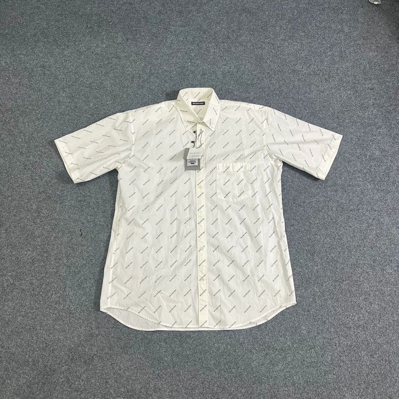 Balenciaga Balenciaga size 38 Full printed shirt Size M / US 6-8 / IT 42-44 - 1 Thumbnail