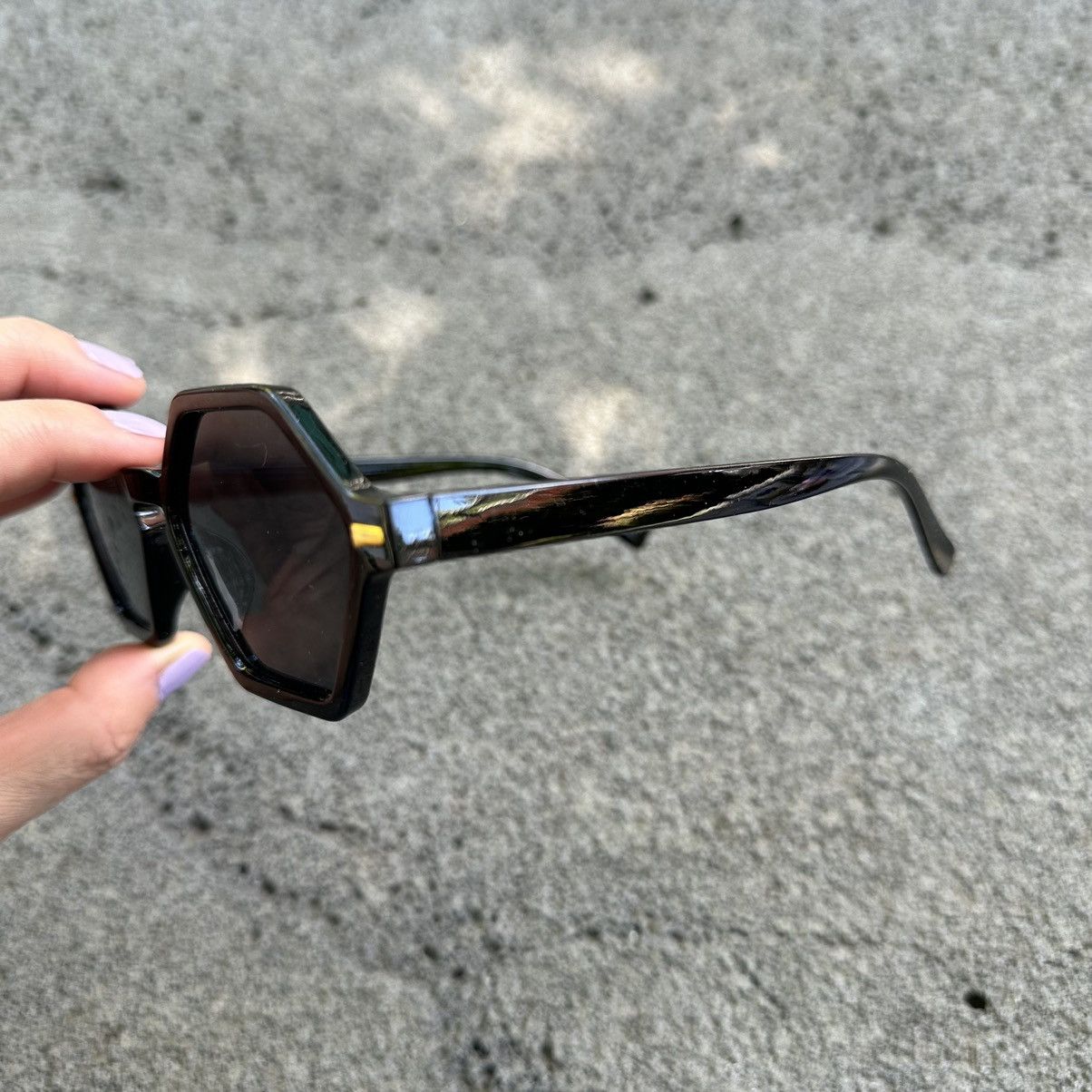 Other Y2K Unisex Sunglasses Retro Fashion Shades LE13126-02 Size ONE SIZE - 2 Thumbnail