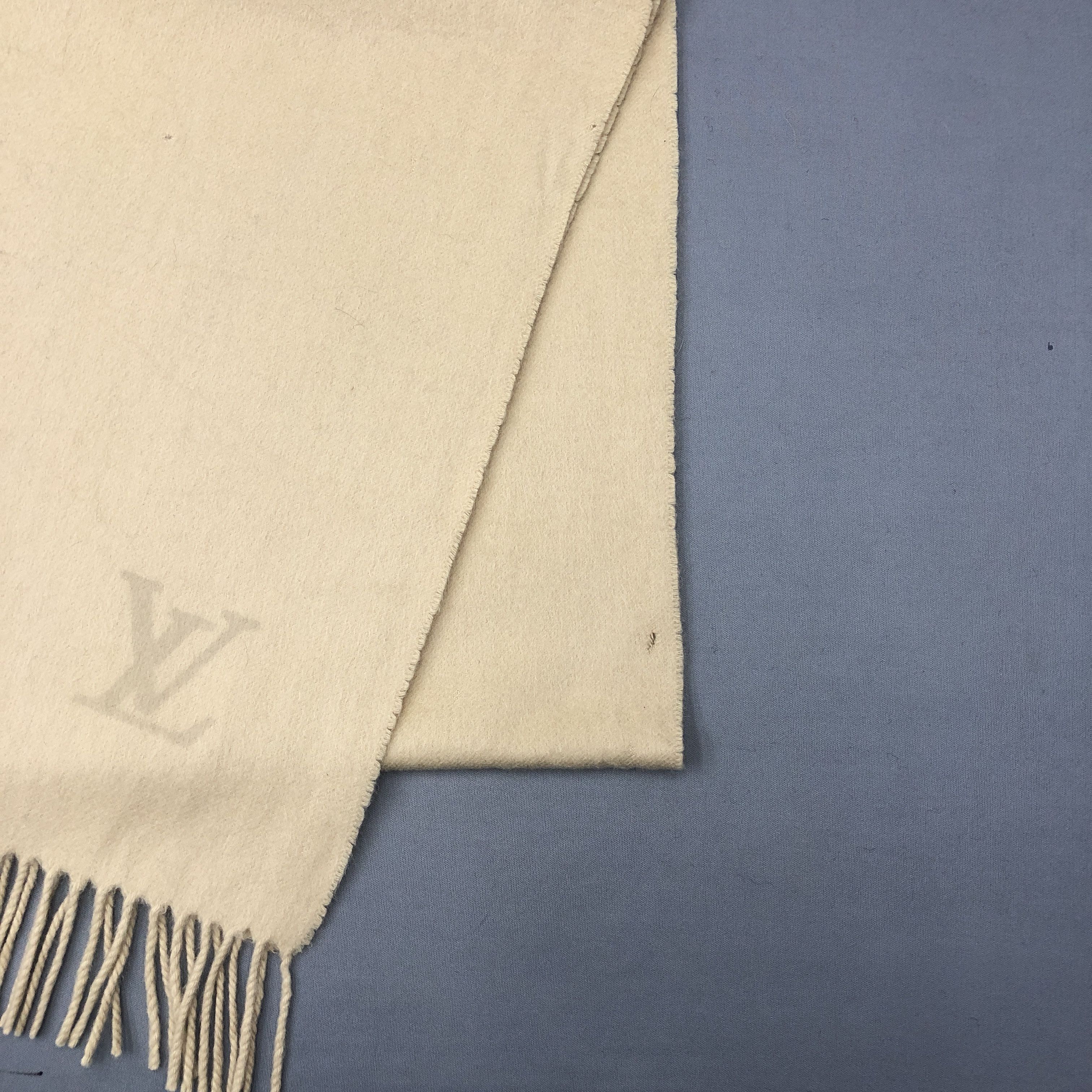 Louis Vuitton Vintage Louis Vuitton Scarf Muffler LV Cashmere Scarves Size ONE SIZE - 4 Thumbnail
