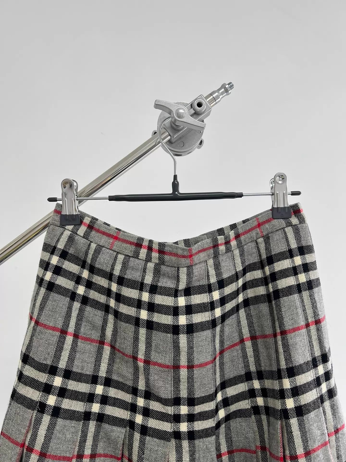 Burberry Burberry Vintage Wool Skirt S 34W70L Size 26" / US 2 / IT 38 - 3 Thumbnail