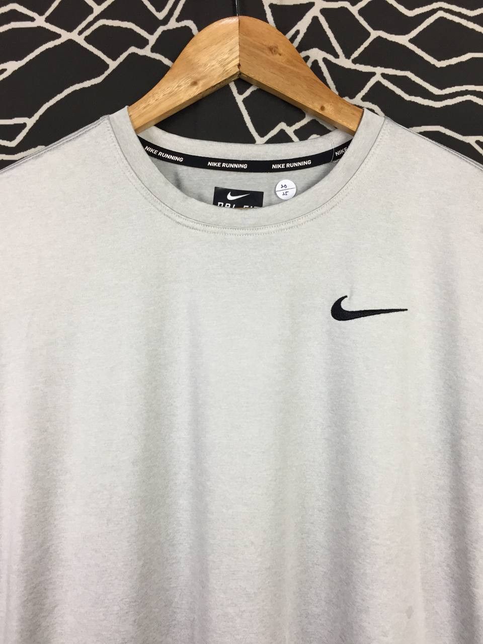Nike × Vintage Nike Running Dri-Fit Swoosh Embroidered Logo Sportswear Tee Size US M / EU 48-50 / 2 - 3 Thumbnail
