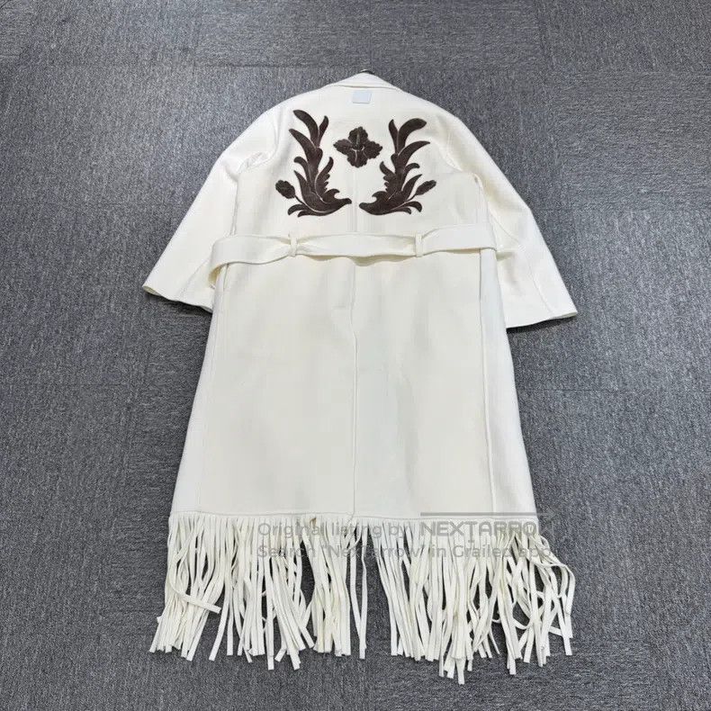 Louis Vuitton Louis Vuitton Indian fringed coat Size US S / EU 44-46 / 1 - 5 Thumbnail