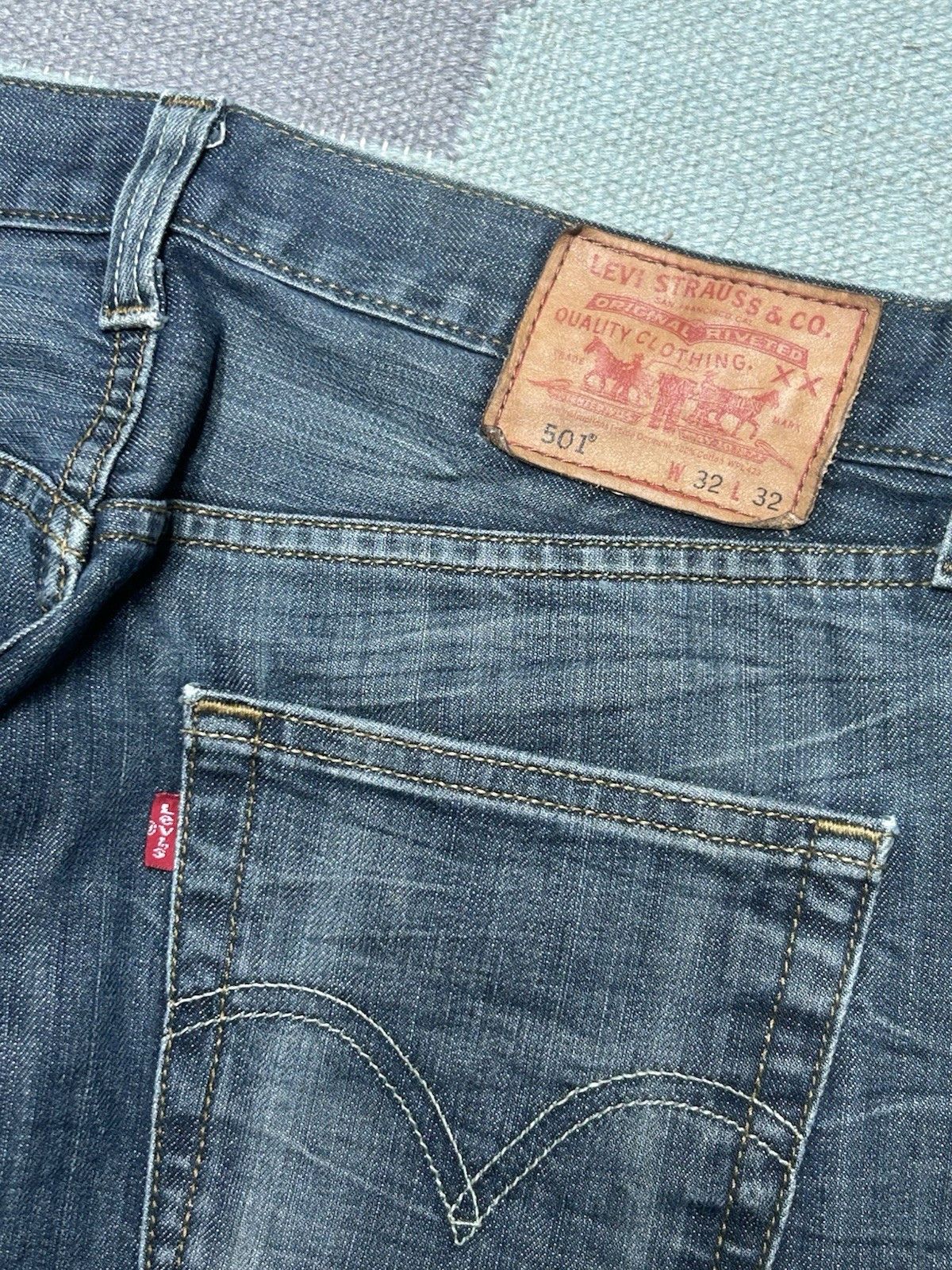 Vintage Vtg Levi’s 501 xx jeans straight button fly dark faded 32x32 Size US 32 / EU 48 - 4 Thumbnail