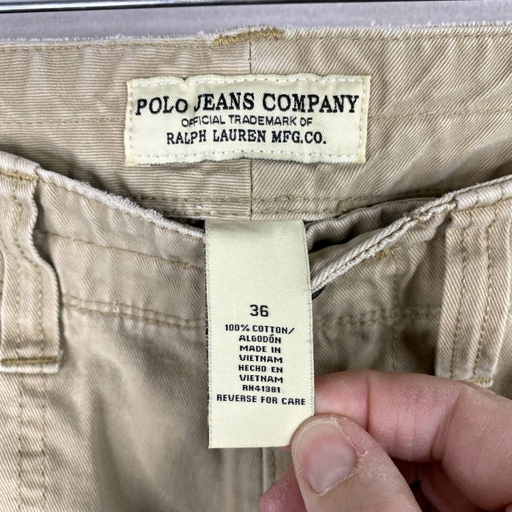 Ralph Lauren VINTAGE Ralph Lauren POLO JEANS CO Cargo Shorts 36 Beige Distressed Grunge Men Cargo Pocket Beig e/Cargo/Grunge Mens Size US XL / EU 56 / 4 - 3 Thumbnail