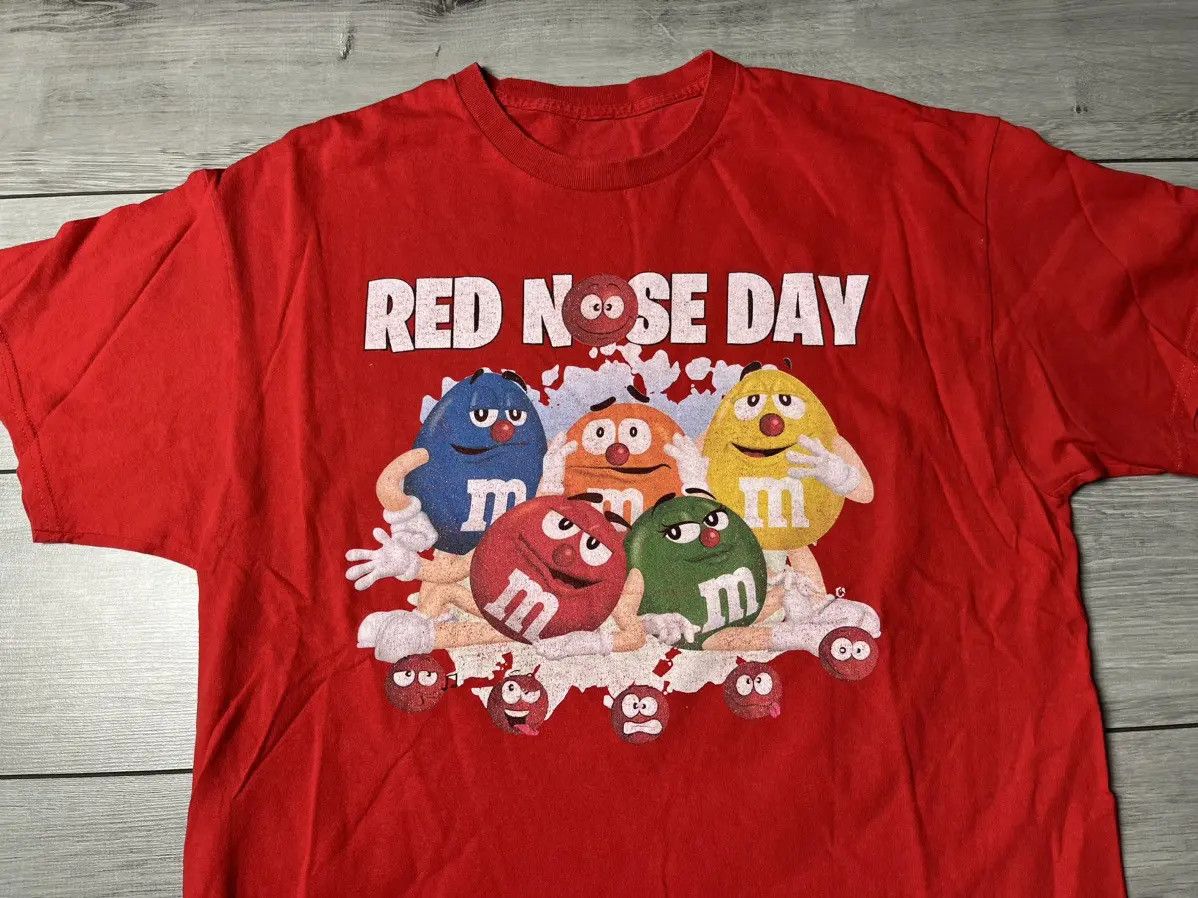 Band Tees Vintage M&M Red nose day Tshirt size Large Size US L / EU 52-54 / 3 - 3 Thumbnail
