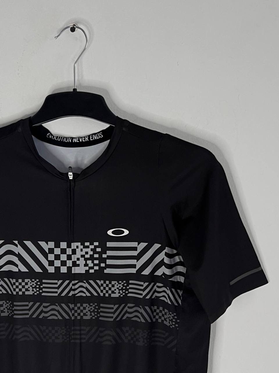 Bicycle × Oakley Oakley Men’s Cycling Race Core Fit Pro Jersey Size US L / EU 52-54 / 3 - 2 Thumbnail