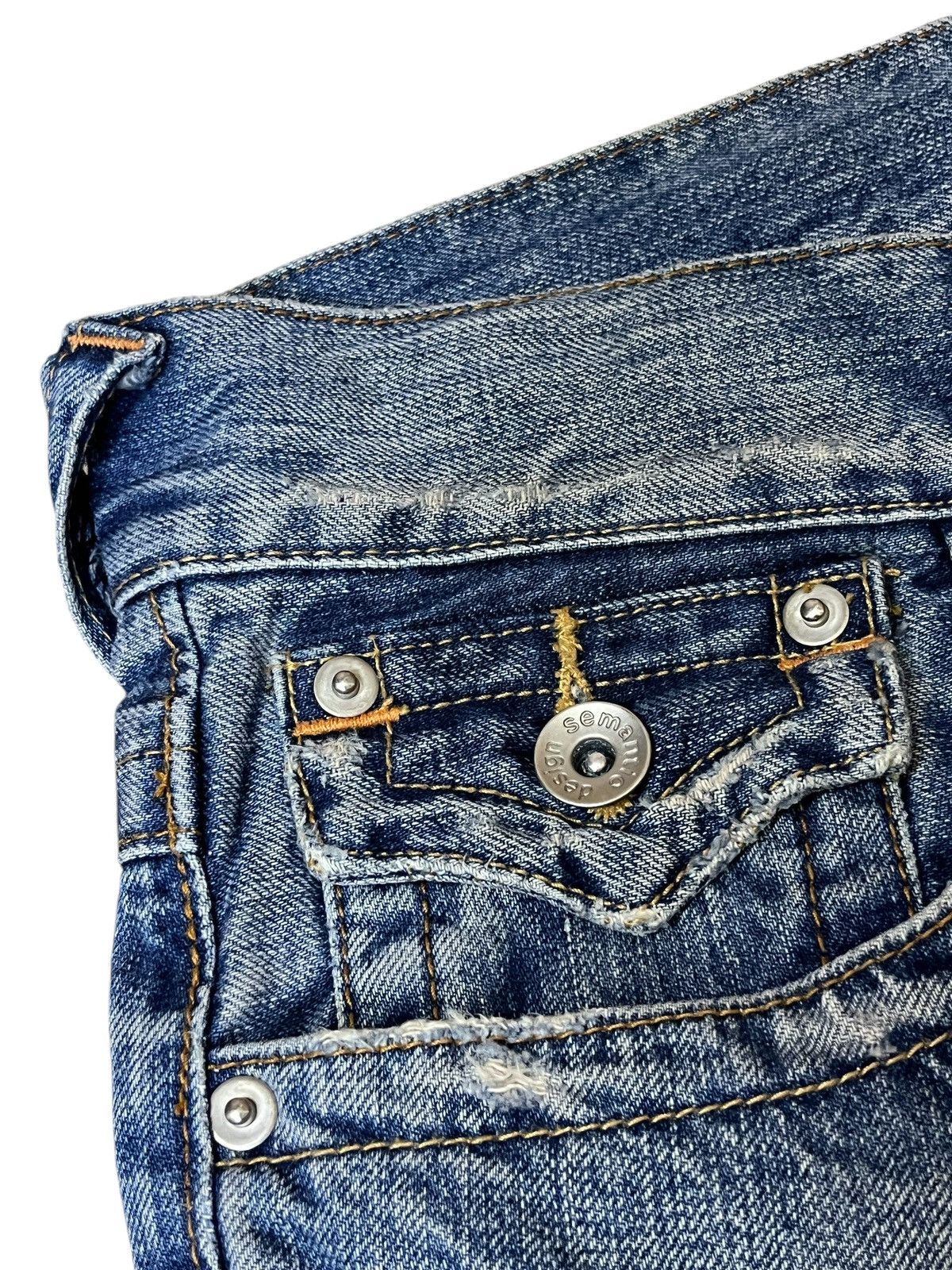 FLARED🔥VINTAGE SEMANTIC DESIGN DISTRESSED FLARE JEANS