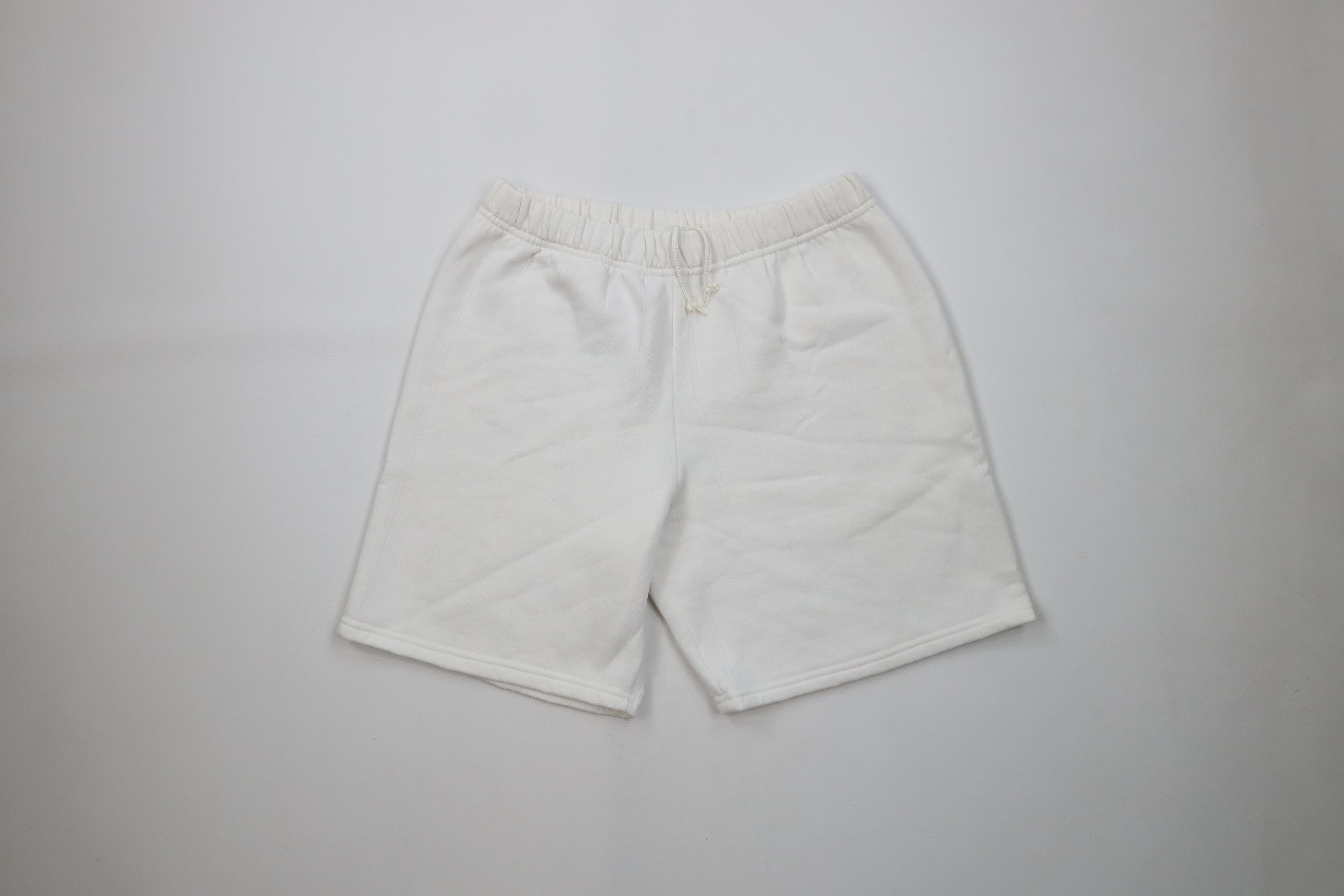 Vintage Vintage 90s Streetwear Knee Sweatpants Shorts White USA Size US 34 / EU 50 - 1 Thumbnail