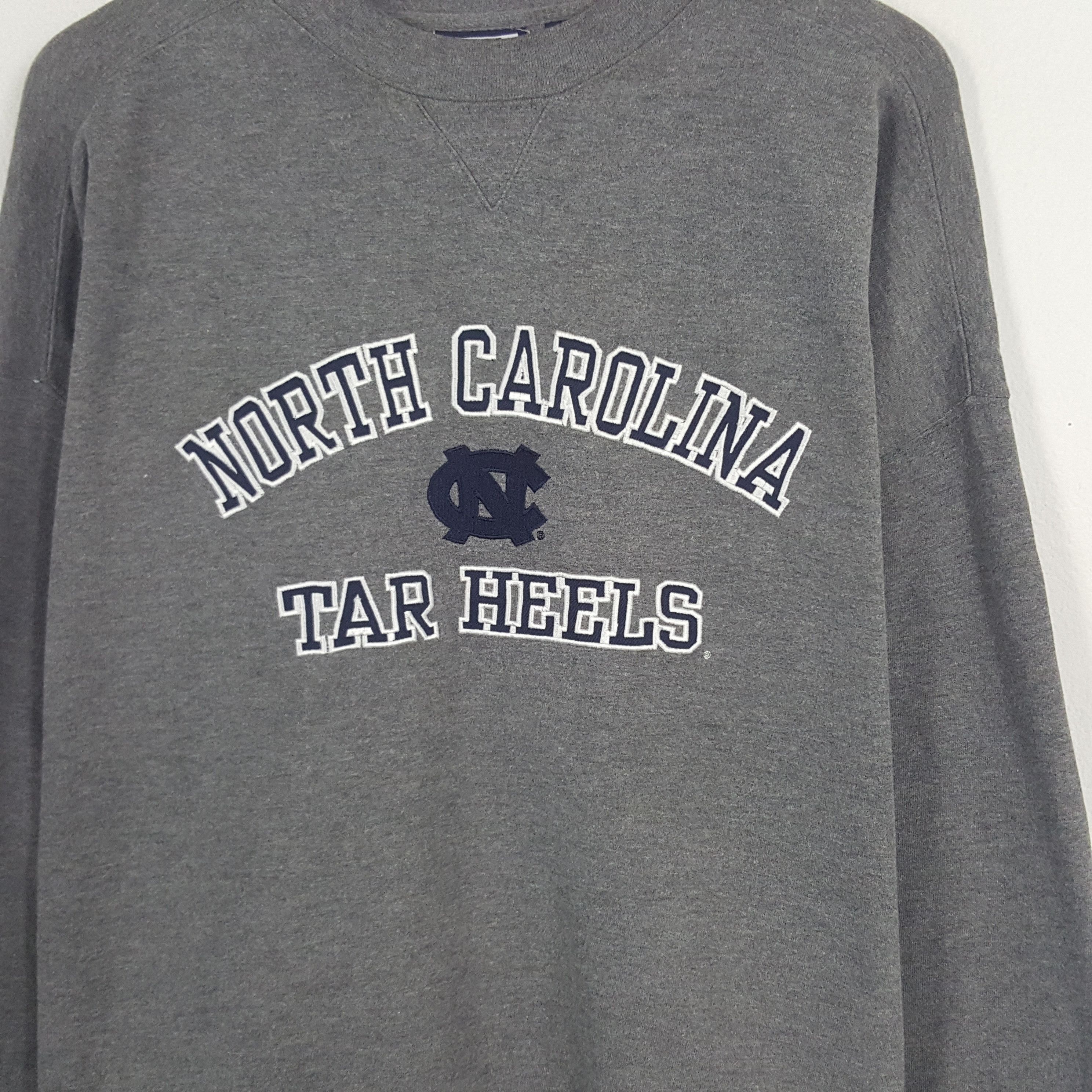 Vintage Vintage North Carolina Tar Heels Sweatshirt Size US XXL / EU 58 / 5 - 2 Thumbnail
