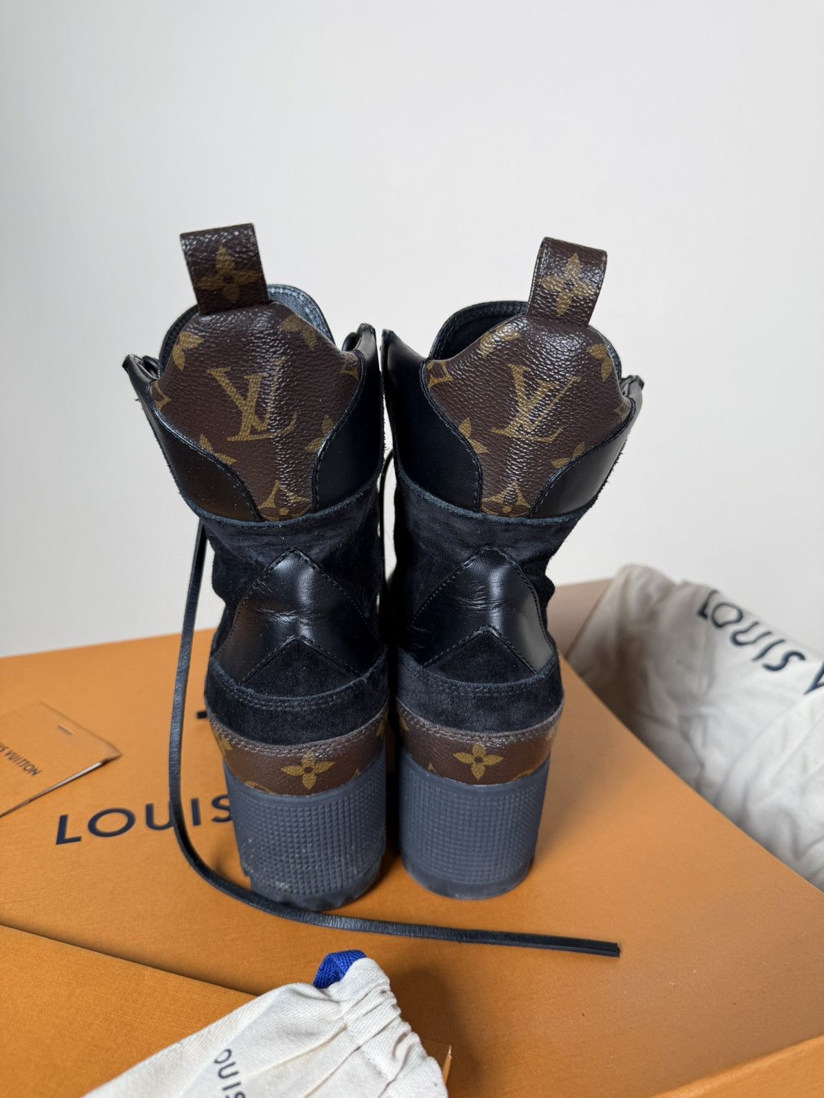 Louis Vuitton Women’s Louis Vuitton Laureate Platform Desert Boots sz36.5 Size US 6.5 / IT 36.5 - 4 Thumbnail